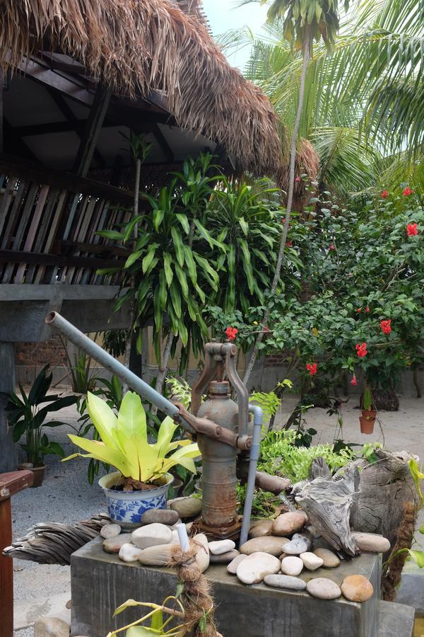 Panji Panji Tropical Wooden Home Pantai Cenang  Exterior foto